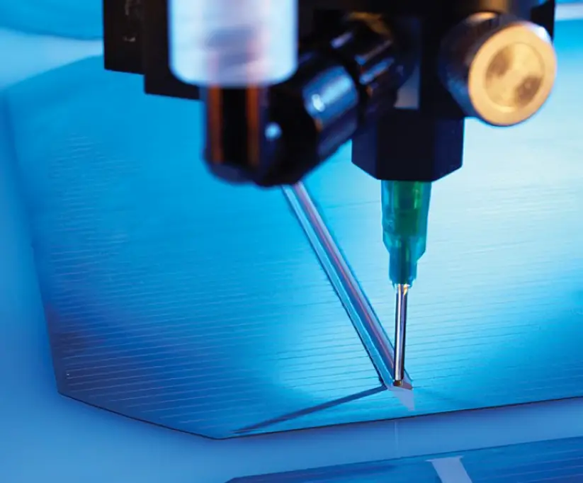 Kleje i zalewy przemysłowe – technologia UV w nowoczesnej produkcji